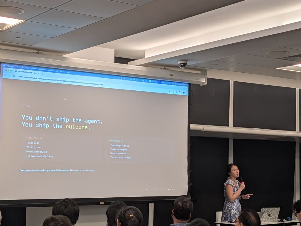 Minu presenting at the National Library